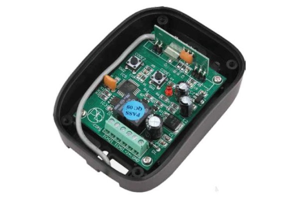 Two-channel external radio receiver